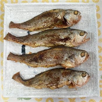 烤黄鱼怎么做，烤黄鱼怎么做好吃，烤黄鱼做法