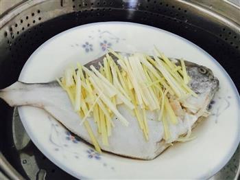 清蒸平鱼怎么做，清蒸平鱼怎么做好吃，清蒸平鱼做法