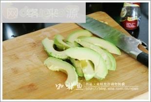 牛油果酱配玉米片怎么做，牛油果酱配玉米片怎么做好吃，牛油果酱配玉米片做法