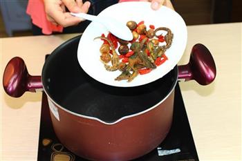 海马田七强骨汤怎么做，海马田七强骨汤怎么做好吃，海马田七强骨汤做法