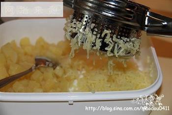 自制KFC人气小食-鸡汁土豆泥怎么做，自制KFC人气小食-鸡汁土豆泥怎么做好吃，自制KFC人气小食-鸡汁土豆泥做法