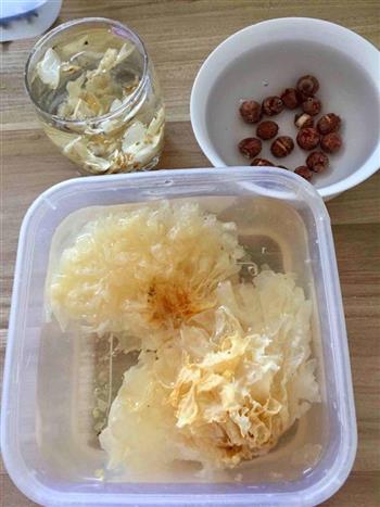 银耳百合莲子糖水怎么做,银耳百合莲子糖水怎么做好吃,银耳百合莲子糖水做法 银耳百合莲子糖水怎么做,银耳百合莲子糖水怎么做好吃,银耳百合莲子糖水做法