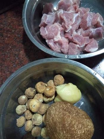 无花果猴头菇瘦肉汤怎么做，无花果猴头菇瘦肉汤怎么做好吃，无花果猴头菇瘦肉汤做法