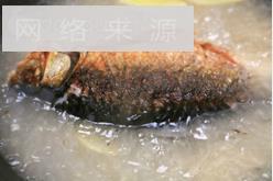 牛奶木瓜炖鱼怎么做，牛奶木瓜炖鱼怎么做好吃，牛奶木瓜炖鱼做法