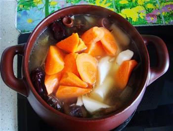 坤博砂锅炖香菇排骨汤怎么做，坤博砂锅炖香菇排骨汤怎么做好吃，坤博砂锅炖香菇排骨汤做法