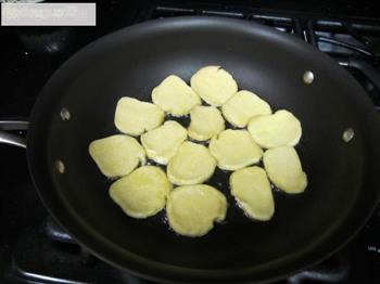 红烧素鸡毛豆怎么做，红烧素鸡毛豆怎么做好吃，红烧素鸡毛豆做法