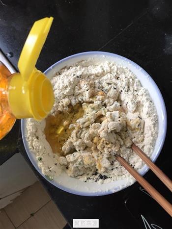 自制香脆小麻花怎么做，自制香脆小麻花怎么做好吃，自制香脆小麻花做法