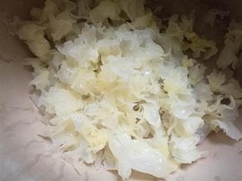 银耳红枣桂圆汤怎么做,银耳红枣桂圆汤怎么做好吃,银耳红枣桂圆汤做法 银耳红枣桂圆汤怎么做,银耳红枣桂圆汤怎么做好吃,银耳红枣桂圆汤做法