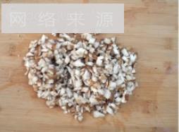 蒜蓉香菇黑豆怎么做，蒜蓉香菇黑豆怎么做好吃，蒜蓉香菇黑豆做法