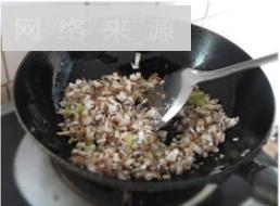 蒜蓉香菇黑豆怎么做，蒜蓉香菇黑豆怎么做好吃，蒜蓉香菇黑豆做法
