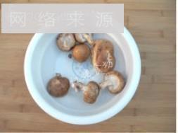 蒜蓉香菇黑豆怎么做，蒜蓉香菇黑豆怎么做好吃，蒜蓉香菇黑豆做法
