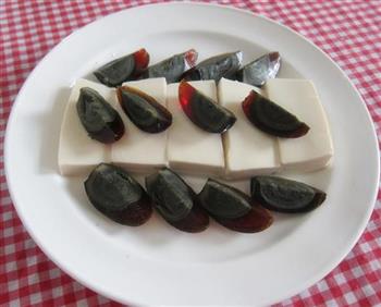 凉拌皮蛋豆腐怎么做，凉拌皮蛋豆腐怎么做好吃，凉拌皮蛋豆腐做法