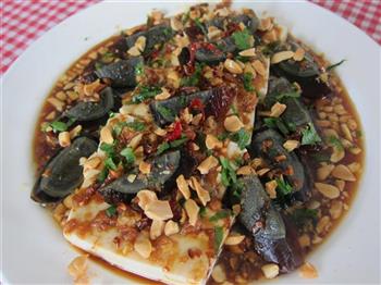 凉拌皮蛋豆腐怎么做，凉拌皮蛋豆腐怎么做好吃，凉拌皮蛋豆腐做法