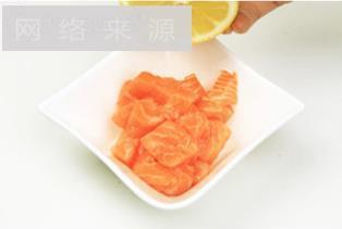 香果挪威三文鱼怎么做，香果挪威三文鱼怎么做好吃，香果挪威三文鱼做法