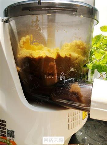 面条机做南瓜饼怎么做，面条机做南瓜饼怎么做好吃，面条机做南瓜饼做法