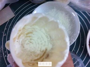玫瑰松仁山药糕怎么做，玫瑰松仁山药糕怎么做好吃，玫瑰松仁山药糕做法