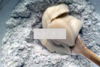 红糖芝麻糊元宵怎么做，红糖芝麻糊元宵怎么做好吃，红糖芝麻糊元宵做法