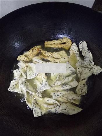 炸麻叶怎么做，炸麻叶怎么做好吃，炸麻叶做法