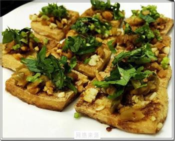 双面香煎豆腐黄怎么做，双面香煎豆腐黄怎么做好吃，双面香煎豆腐黄做法