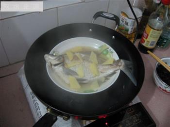 猫老大的清真柠檬鳊鱼怎么做，猫老大的清真柠檬鳊鱼怎么做好吃，猫老大的清真柠檬鳊鱼做法