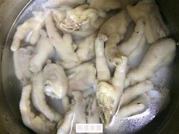 泡椒鸡脚怎么做，泡椒鸡脚怎么做好吃，泡椒鸡脚做法