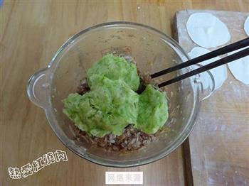 西葫芦猪肉锅贴儿怎么做，西葫芦猪肉锅贴儿怎么做好吃，西葫芦猪肉锅贴儿做法