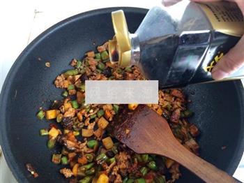 豆角土豆肉末米线怎么做，豆角土豆肉末米线怎么做好吃，豆角土豆肉末米线做法