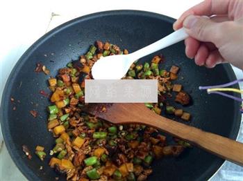 豆角土豆肉末米线怎么做，豆角土豆肉末米线怎么做好吃，豆角土豆肉末米线做法