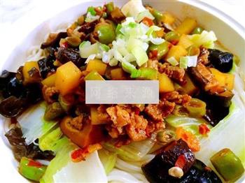 豆角土豆肉末米线怎么做，豆角土豆肉末米线怎么做好吃，豆角土豆肉末米线做法