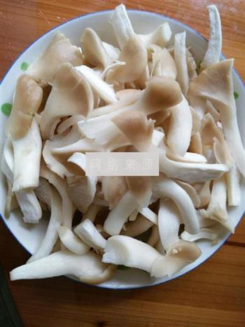 椒盐菇怎么做，椒盐菇怎么做好吃，椒盐菇做法