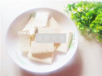 椒盐豆腐串怎么做，椒盐豆腐串怎么做好吃，椒盐豆腐串做法
