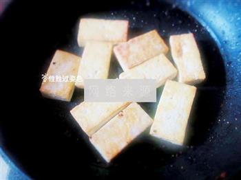 椒盐豆腐串怎么做，椒盐豆腐串怎么做好吃，椒盐豆腐串做法