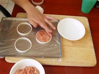 浓香牛肉堡怎么做，浓香牛肉堡怎么做好吃，浓香牛肉堡做法
