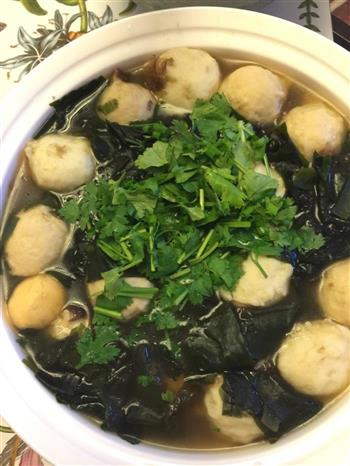 鱼丸紫菜海带汤怎么做，鱼丸紫菜海带汤怎么做好吃，鱼丸紫菜海带汤做法