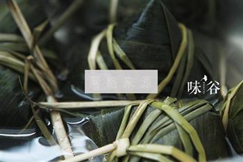 广式咸肉粽怎么做，广式咸肉粽怎么做好吃，广式咸肉粽做法