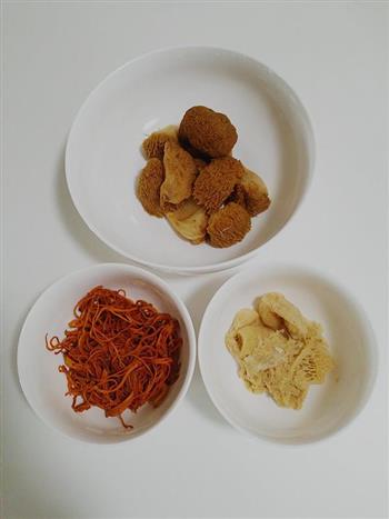 菌菇荟萃金汤怎么做，菌菇荟萃金汤怎么做好吃，菌菇荟萃金汤做法