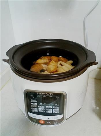 菌菇荟萃金汤怎么做，菌菇荟萃金汤怎么做好吃，菌菇荟萃金汤做法