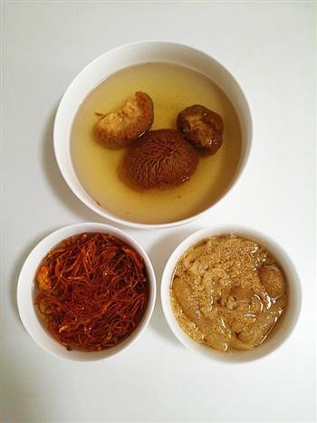 菌菇荟萃金汤怎么做，菌菇荟萃金汤怎么做好吃，菌菇荟萃金汤做法