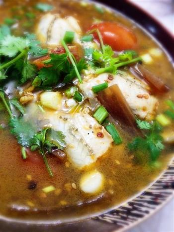 鲜嫩酸汤（酸辣）豆腐鱼怎么做，鲜嫩酸汤（酸辣）豆腐鱼怎么做好吃，鲜嫩酸汤（酸辣）豆腐鱼做法