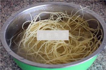 豆浆冷面怎么做，豆浆冷面怎么做好吃，豆浆冷面做法