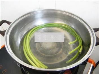 杏鲍菇红肠卷怎么做，杏鲍菇红肠卷怎么做好吃，杏鲍菇红肠卷做法