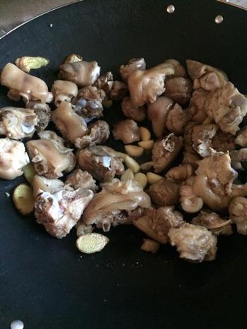 花生炖猪蹄怎么做，花生炖猪蹄怎么做好吃，花生炖猪蹄做法