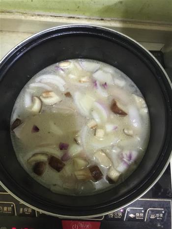 五花肉味增汤怎么做，五花肉味增汤怎么做好吃，五花肉味增汤做法