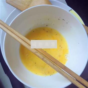 牛油果虾仁鸡蛋三明治怎么做，牛油果虾仁鸡蛋三明治怎么做好吃，牛油果虾仁鸡蛋三明治做法