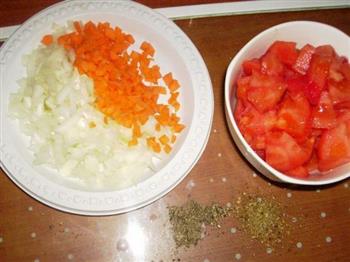 蔬菜火腿披萨怎么做，蔬菜火腿披萨怎么做好吃，蔬菜火腿披萨做法