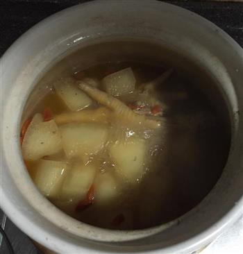 夏日的清淡汤品-冬瓜鸡脚汤怎么做，夏日的清淡汤品-冬瓜鸡脚汤怎么做好吃，夏日的清淡汤品-冬瓜鸡脚汤做法