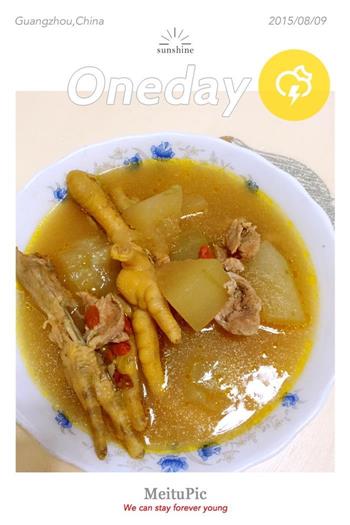 夏日的清淡汤品-冬瓜鸡脚汤怎么做，夏日的清淡汤品-冬瓜鸡脚汤怎么做好吃，夏日的清淡汤品-冬瓜鸡脚汤做法