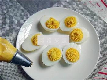 樱桃沙拉蛋怎么做，樱桃沙拉蛋怎么做好吃，樱桃沙拉蛋做法