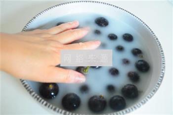 黑加仑冰粉怎么做，黑加仑冰粉怎么做好吃，黑加仑冰粉做法