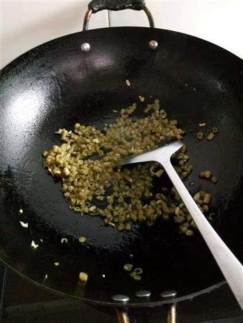 酸菜香菇肉丸汤怎么做，酸菜香菇肉丸汤怎么做好吃，酸菜香菇肉丸汤做法